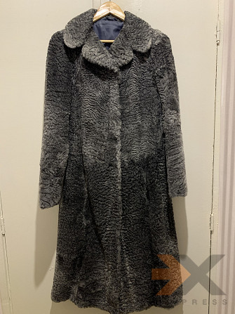 Продаю пальто каракулевое серое, размер 46 Магадан - изображение 1
