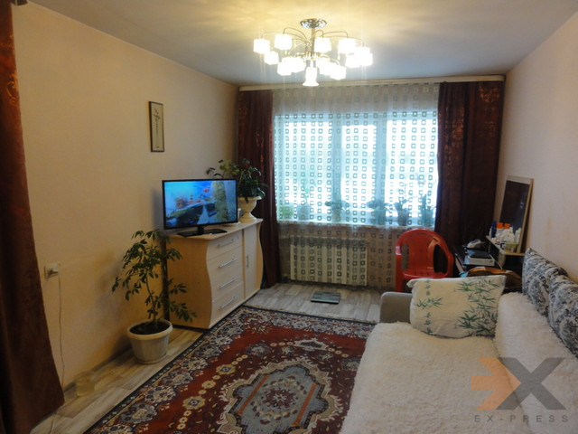 1-к квартира, 30, 4 м², 1/5 эт. Магадан - изображение 1